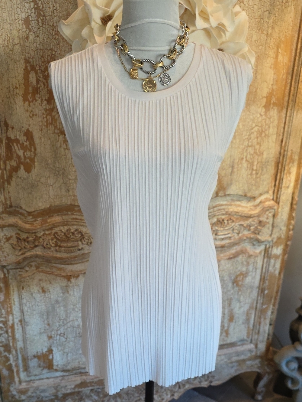 a new day White Sleeveless Ribbed Tunic Top